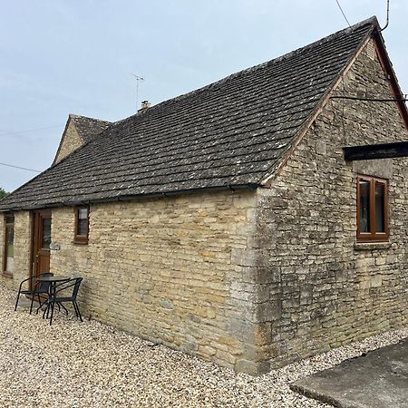 Tupenny Cottage, Old Mill Farm, Cotswold Water Park Сайренсестер Екстер'єр фото